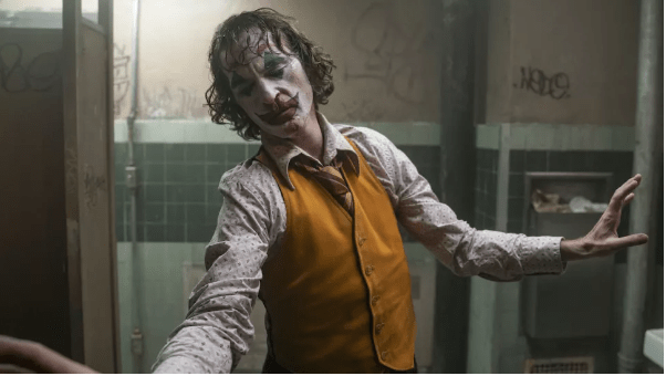 Uau, aparentemente Joaquin Phoenix e o Coringa 2 de Lady Gaga custarão muito mais do que o primeiro&nbsp;filme