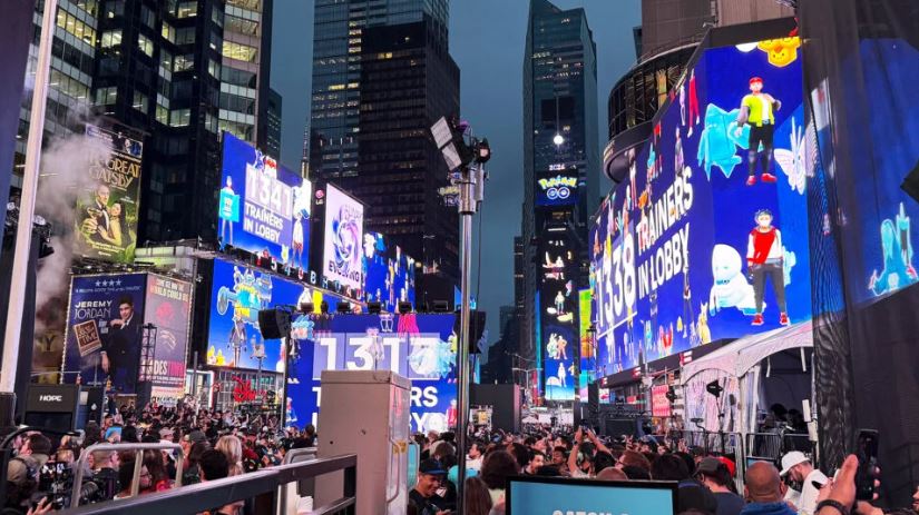 Mewtwo invade a Times Square enquanto Pokémon recria o trailer original de Pokémon&nbsp;Go.