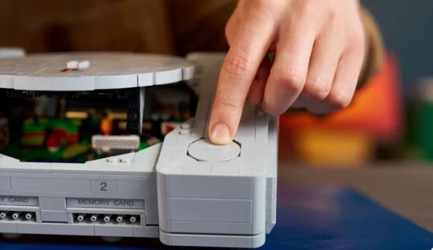 As primeiras imagens do Lego Astro Bot, brinde oferecido na pré-venda do PlayStation, foram&nbsp;vazadas.